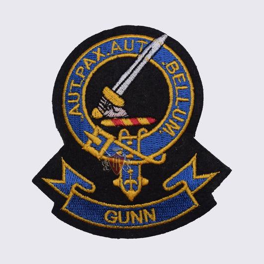 Gunn Aut Pax Aut Bellum Clan Badge