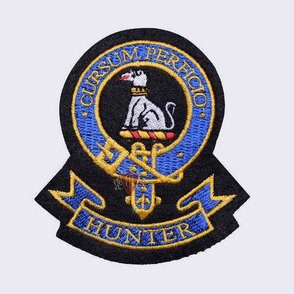 Hunter Cursum Perficio Clan Badge