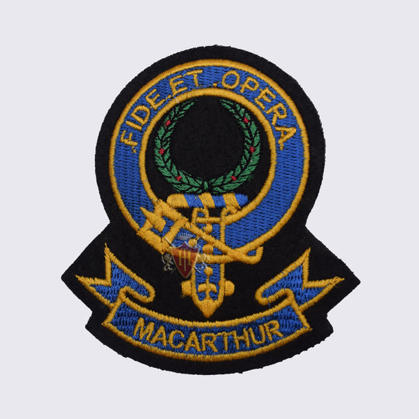 Macarthur Fide Et Opera Clan Badge